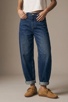 Q2 Jean à revers bleu foncé avec style jambe large en tonneau