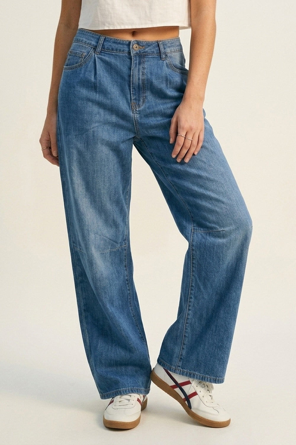 Q2 Jean large en denim léger avec détail de couture incurvée