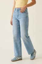 Q2 Jeans en denim à jambe droite mi-haute dans un délavé bleu clair