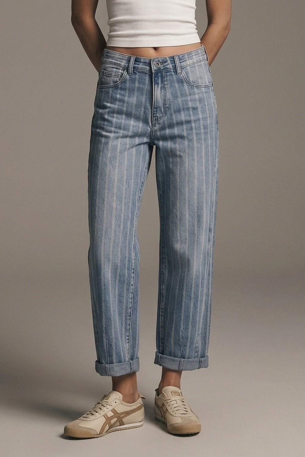 Q2 Jeans mom en denim extensible à rayures en coupe droite de couleur medium wash