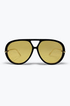 Q2 Lunettes de soleil avec monture aviateur noire et verres surdimensionnés teintés jaunes