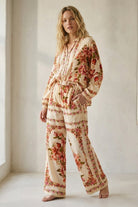 Q2 Pantalon large imprimé floral en beige