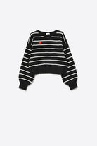 Q2 Pull en tricot noir avec détail de cœur rouge et rayures blanches