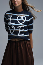 Q2 Pull Love brodé à manches courtes marine