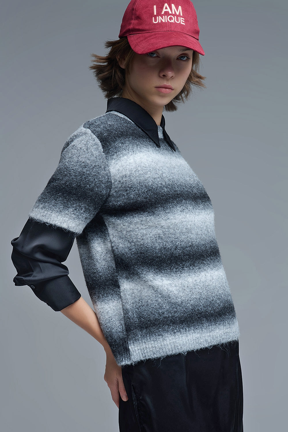 Q2 Pull rayé ombré à manches courtes en gris
