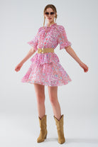Q2 Robe courte à imprimé abstrait et jupe à volants en nuances de rose