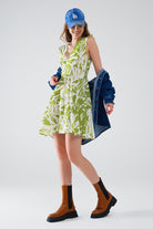 Q2 robe courte verte avec imprimé palmier tropical