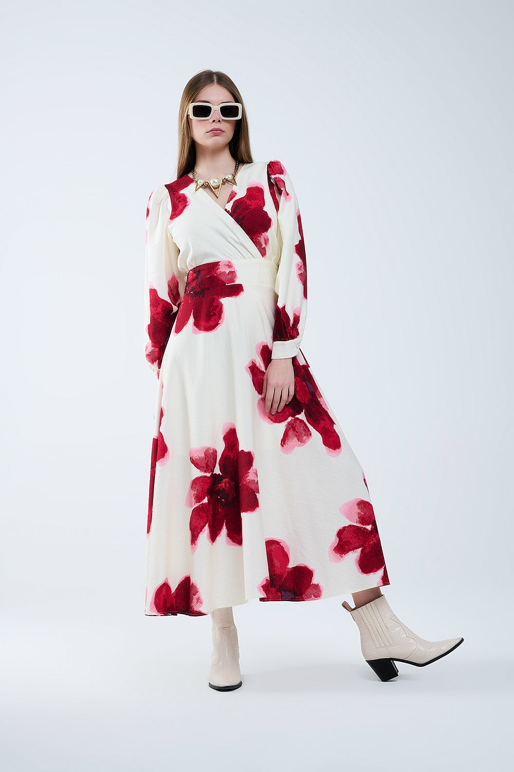 Q2 Robe midi portefeuille beige avec imprimé floral tropical rouge et manches longues