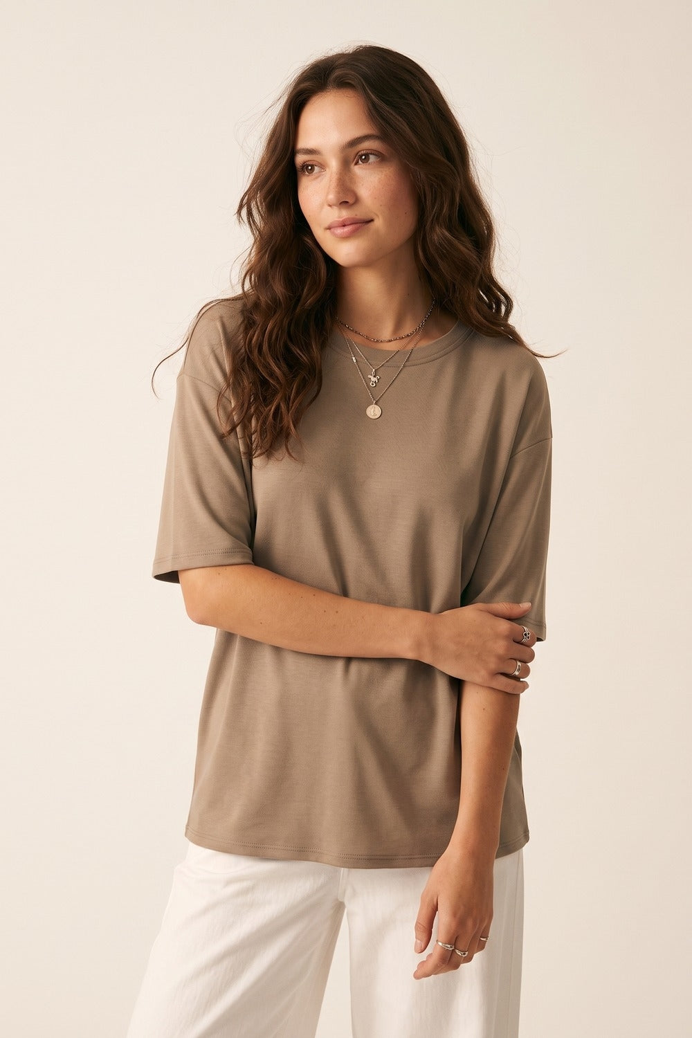 Q2 Sweat-shirt basique à col rond en coupe décontractée couleur camel