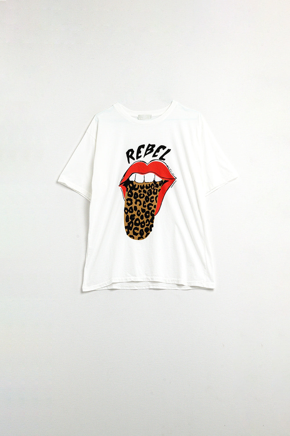 T-shirt blanc décontracté avec imprimé graphique Rebel et Lips 