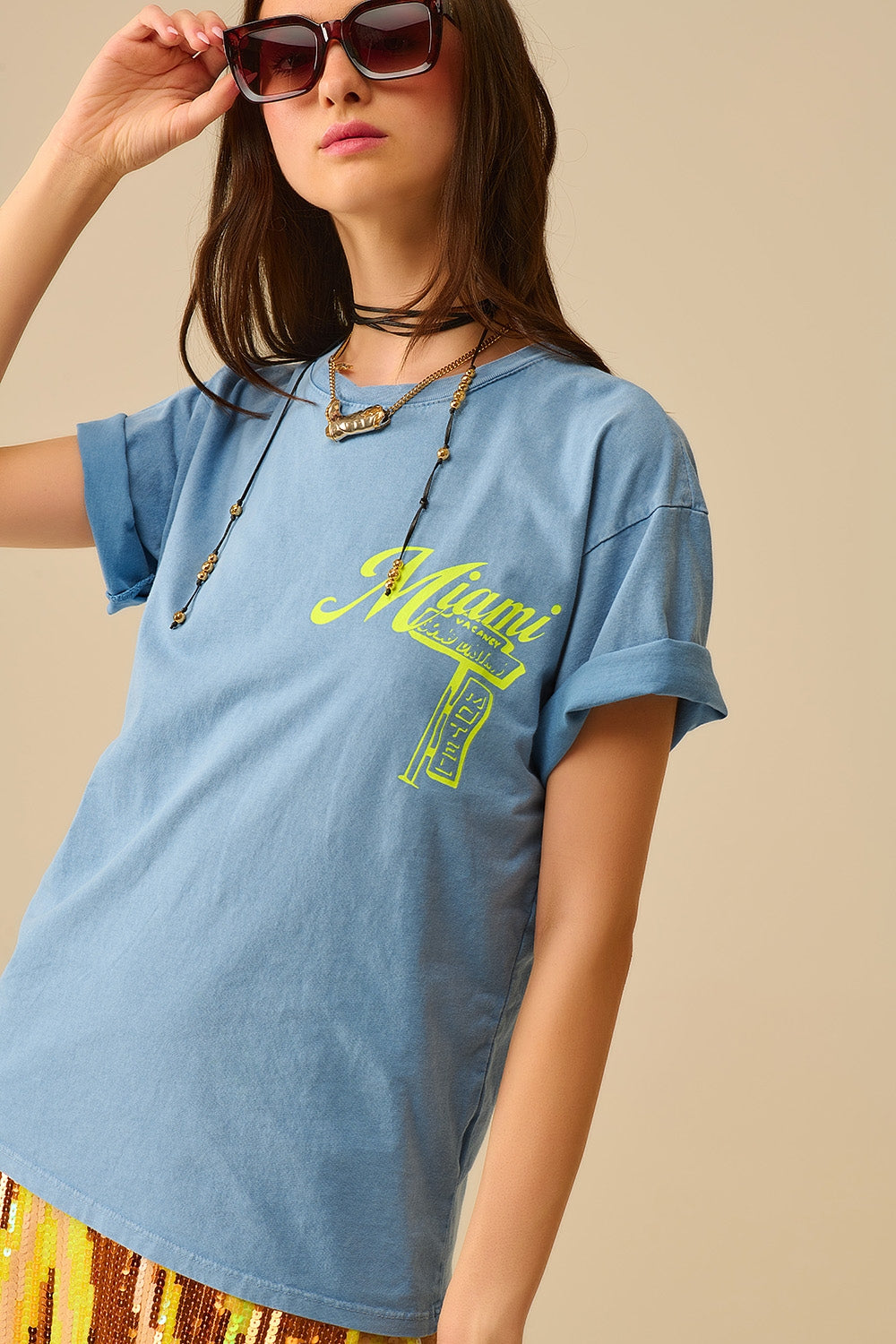 Q2 T-shirt bleu avec logo Miami imprimé en jaune