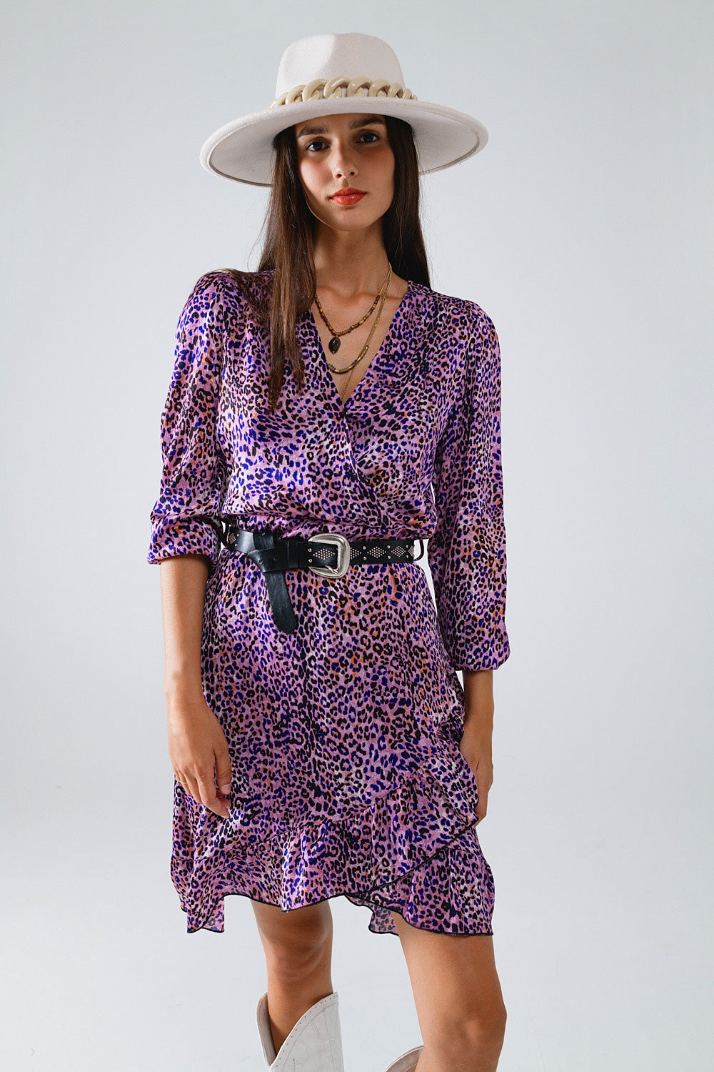 Robe violette à imprimé animalier – Élégance bohème avec une touche sauvage 